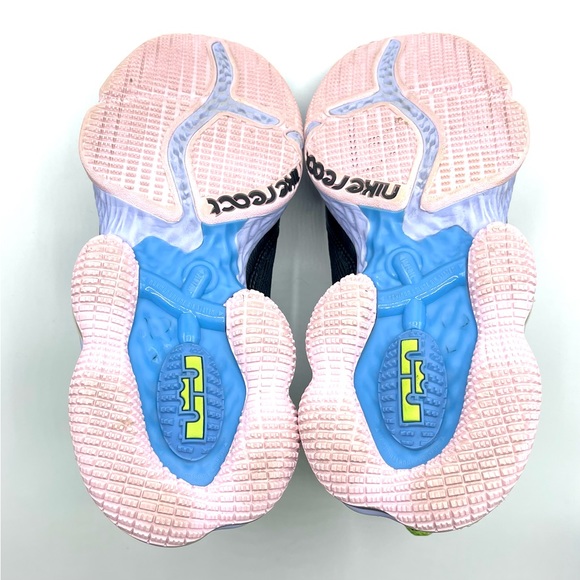 Nike mens Lebron 19 - Picture 7 of 8